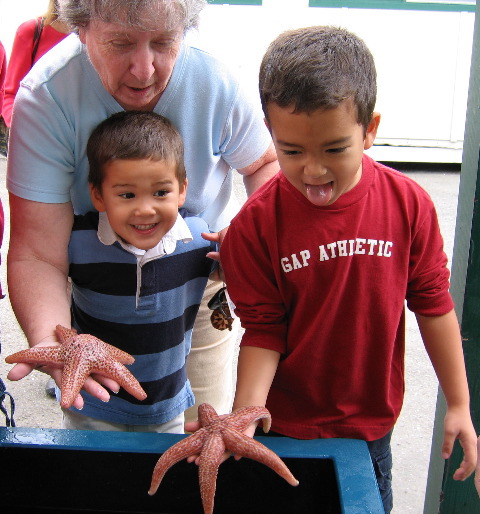 Grandkids at the Humboldt Marine Lab - 1